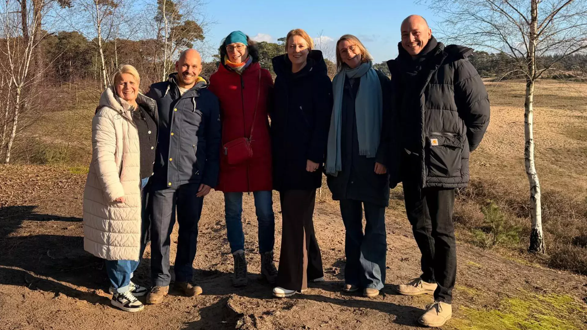 Van links naar rechts op de foto: Mascha Reus, Lenny van der Schoot, Ankien Helgering, Nancy Burrie, Lotte Volz en Ruud van Lier